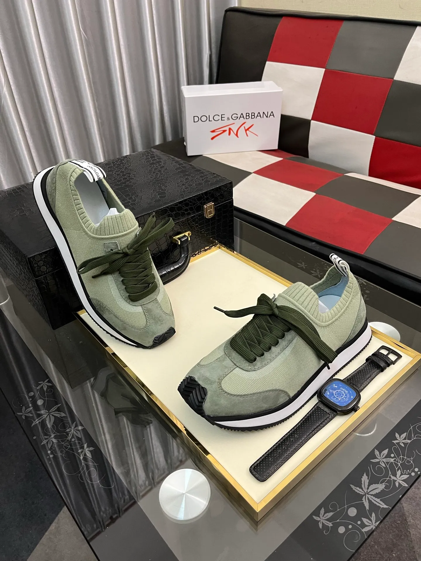 Men's Men's Shoes💰420⌚️⌚️••Dolce&Gabbana••DG✔️High-end men's sports and casual shoes. Original goods from top counters. Original imported cowhide, multi-material splicing design ➕Imported cowhide lining, cowhide feet ➕Original TPR elastic outsole. Size: 36-46🔟Colors available